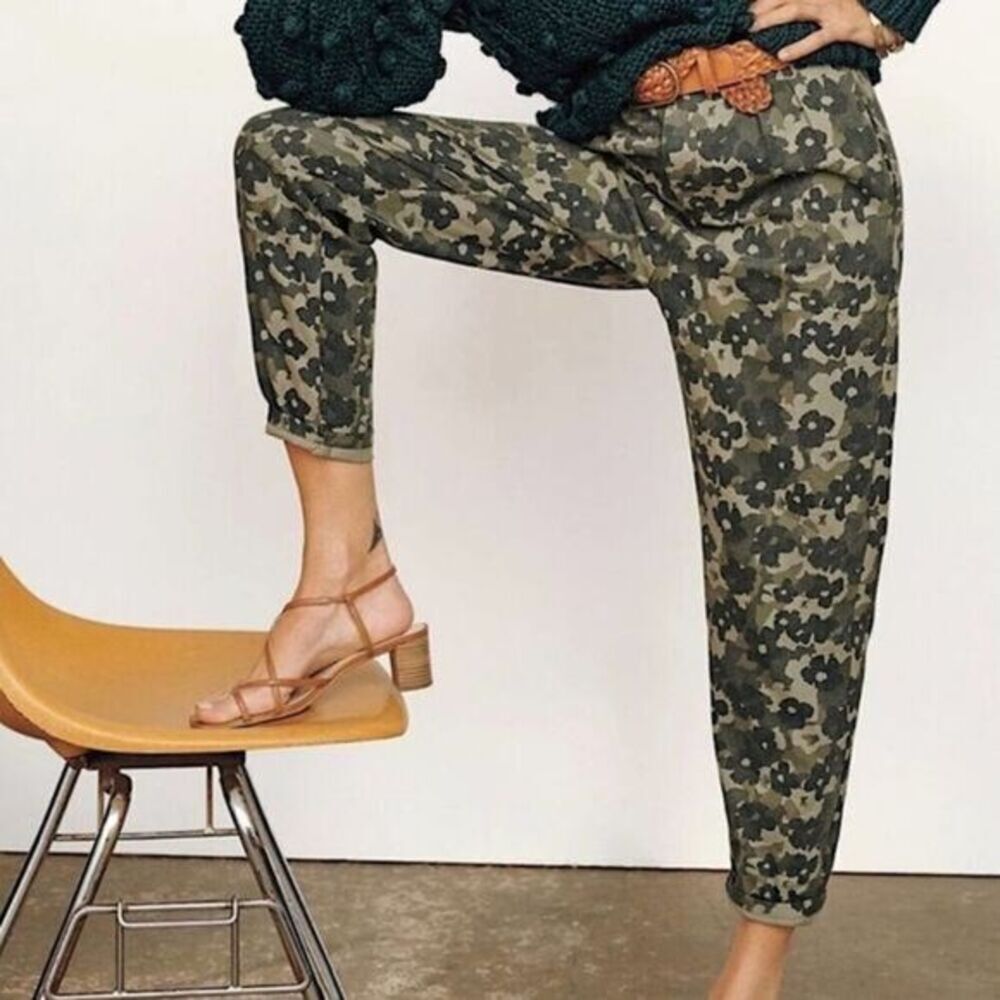 ANTHROPOLOGIE GREEN CAMO PANTS